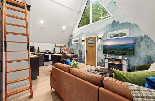 Cashes Valley Cabin | Modern A-Frame with Private Pickleball, Barrel Sauna & Hot Tub