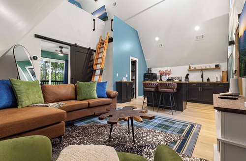 Cashes Valley Cabin | Modern A-Frame with Private Pickleball, Barrel Sauna & Hot Tub