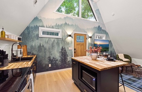 Cashes Valley Cabin | Modern A-Frame with Private Pickleball, Barrel Sauna & Hot Tub