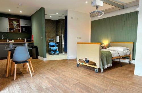 West Linton Apartment | Modern Accessible Apartment with Interconnecting Room