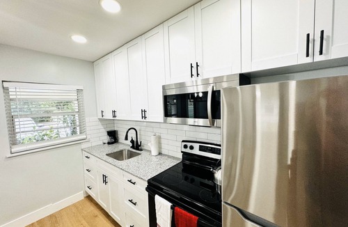 Lake Ridge Apartment | Modern, Affordable & Stylish 1 Bed APT