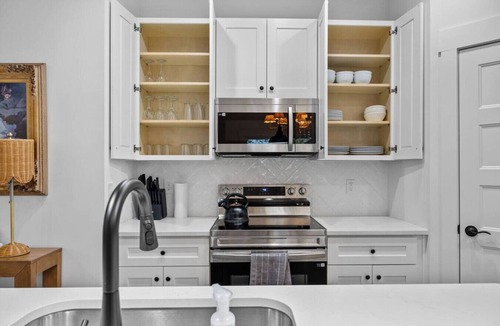 Haw River House | Modern Airy Duplex with EV Charger