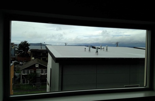 North Admiral House | Modern Alki Beach House - Steps from the Sand