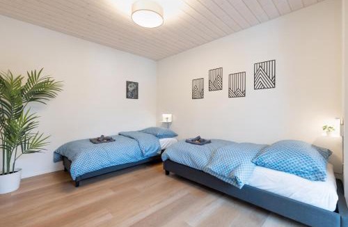 Lungern Apartment | Modern Alpine Stay with free parking