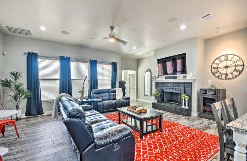 Amarillo House | Modern Amarillo House w/Fire Pit + Hot Tub!
