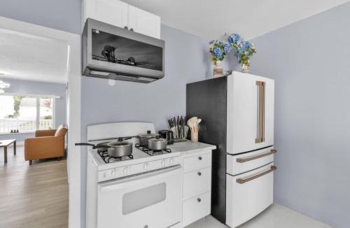 West Seneca House | Modern amd Roomy House