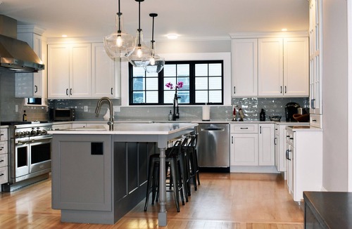 Brandon House | Modern amenities in Historic Federal Style Home, steps from Downtown Brandon