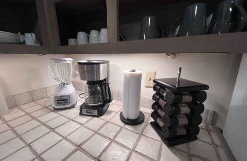 Cedar Mountain Cabin | Modern amenities in a rustic landscape