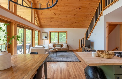 Jay Cabin | Modern Amenity A-Frame Cabin