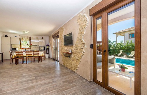 Milohnici House | Modern and attractive holiday house DIJANA