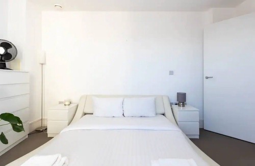 Clapham Apartment | Modern and Bright 1 Bedroom Flat in Clapham