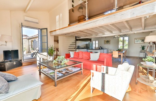Jarnac Apartment | Modern and bright loft with panoramic view!