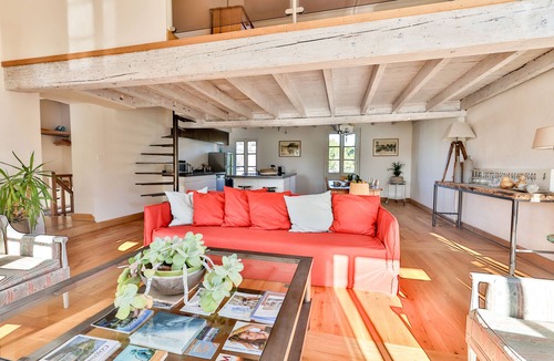 Jarnac Apartment | Modern and bright loft with panoramic view!