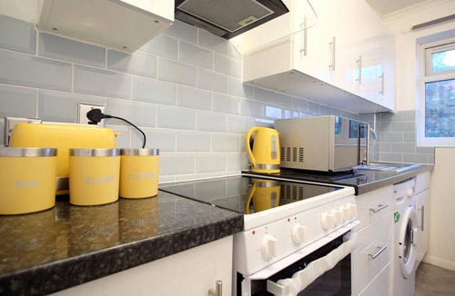 Goresbrook Apartment | Modern and Bright One bed flat