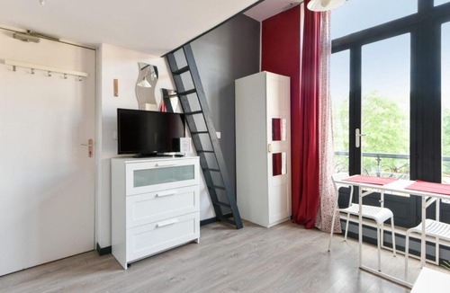 Vauban - Wazemmes Apartment | Modern and bright studio in Vauban district Central Lille