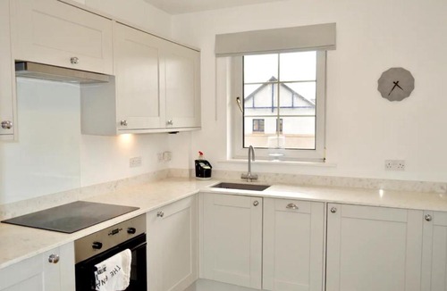 Ellemford Apartment | Modern and Central Flat in Roseburn Area