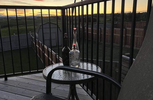 Cochrane Apartment | Modern and chic, fully equipped chef inspired kitchen!