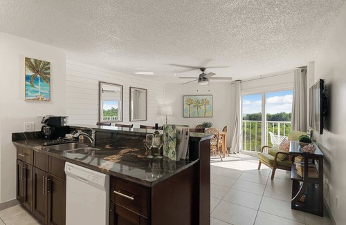 Tavernier Condo | Modern and Coastal Ocean Pointe 2307