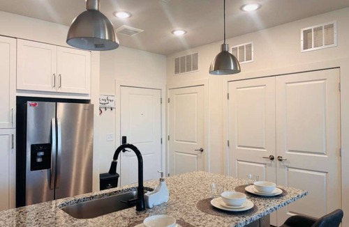 Duluth Apartment | Modern and comfortable Cozy 2H/2B apt + Parking