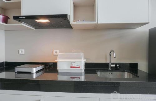 Jakarta Apartment | Modern and Comfort Studio at Ciputra International Apartment By Travelio