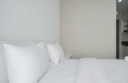 Jakarta Apartment | Modern and Comfort Studio at Ciputra International Apartment By Travelio