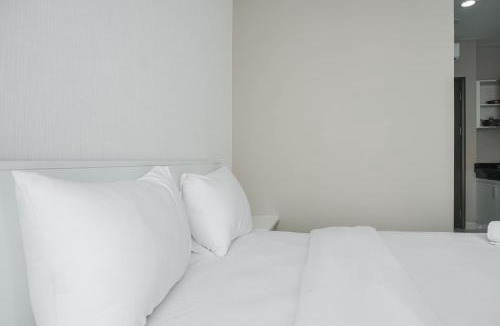 Jakarta Apartment | Modern and Comfort Studio at Ciputra International Apartment By Travelio