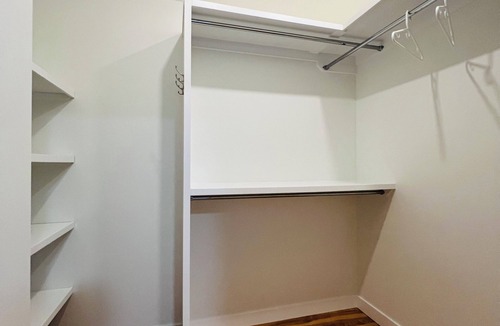 Willow Park House | Modern and Comfortable Basement Suite – Minutes from Downtown!