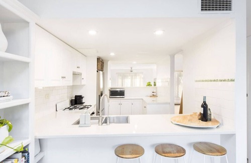 Fullarton House | Modern and convenient home with ample amenities