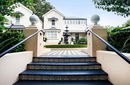 Lewisham Apartment | Modern and Cosy Inner West Apartment