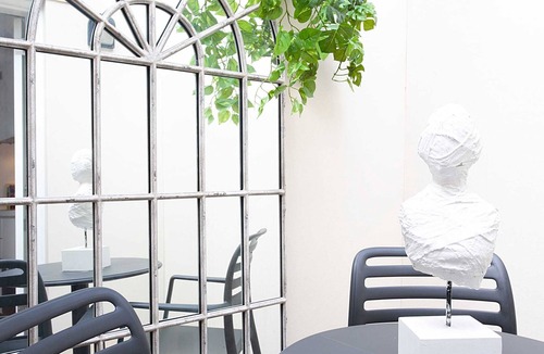 Lewisham Apartment | Modern and Cosy Inner West Apartment