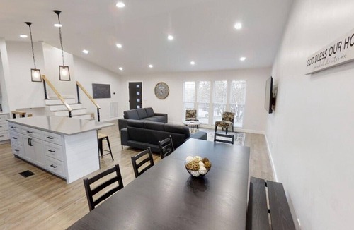 East Brainerd House | Modern and Cozy 4-bedroom home