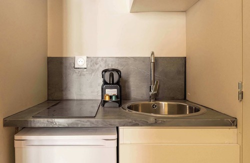 Le Pre-Saint-Gervais Apartment | Modern and cozy air-conditioned studio
