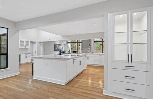 The Villages House | Modern and luxurious home in Hunters Creek Village