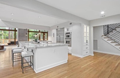 The Villages House | Modern and luxurious home in Hunters Creek Village