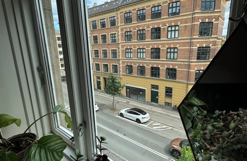 Frederiksberg Condo | Modern and newly renovated apartment