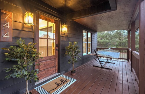 Wake Forest House | Modern and Peaceful 5BR Wake Forest Retreat-Pet Friendly