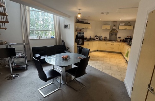 Wolverton House | Modern and spacious 3 beds Duplex Apartment