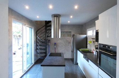 Buers House | Modern and spacious house with a swimming pool