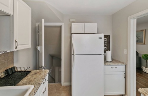 Libertyville Apartment | Modern and Spacious 2-Story