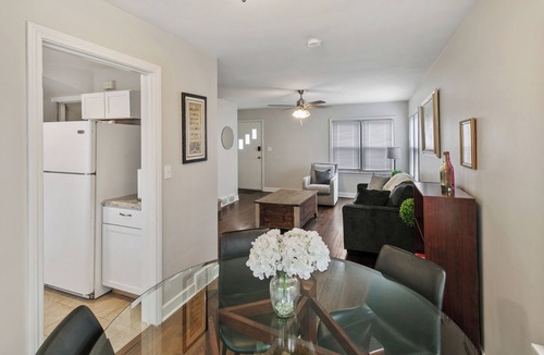 Libertyville Apartment | Modern and Spacious 2-Story