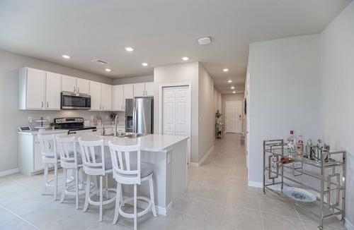 Indigo Lakes House | Modern and Spacious 3 bedroom Townhome