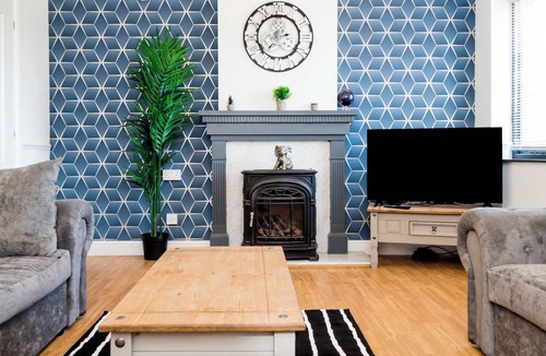 Ipswich House | Modern and Spacious 4 Bedroom Home in Ipswich