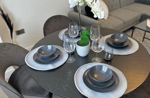 Northfield Apartment | Modern and spacious flat