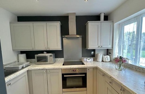 Northfield Apartment | Modern and spacious flat