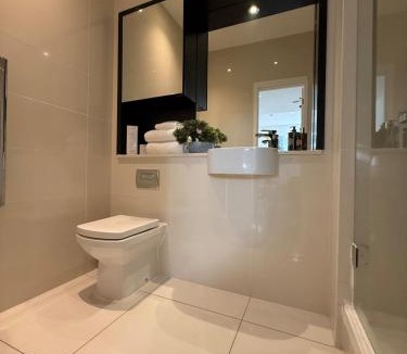 St. Pancras Apartment | Modern and Spacious Flat in Kings Cross