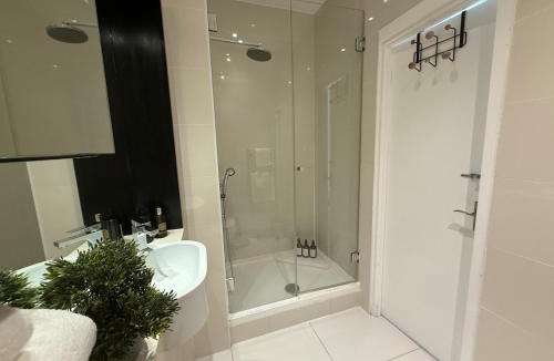 St. Pancras Apartment | Modern and Spacious Flat in Kings Cross