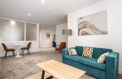 Rotherham Apartment | Modern and Spacious Central Rotherham Studio