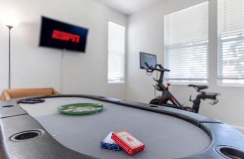 Linda House | Modern and Spacious Home