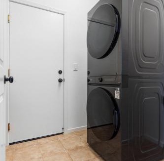 Linda House | Modern and Spacious Home