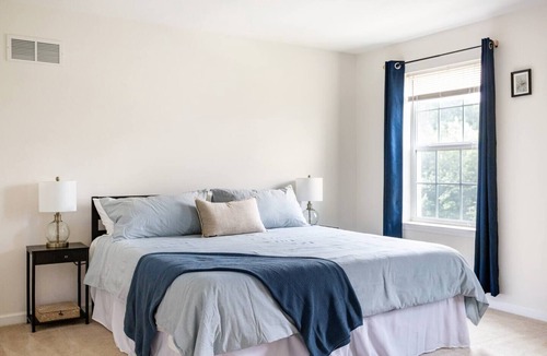 Newark House | Modern and Spacious townhome minutes from UDel